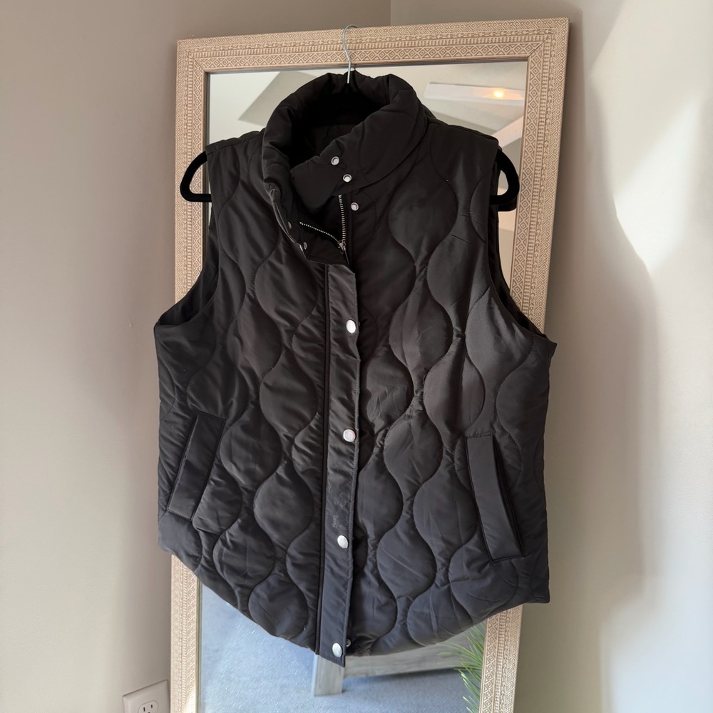 Women's Black Quilted Vest